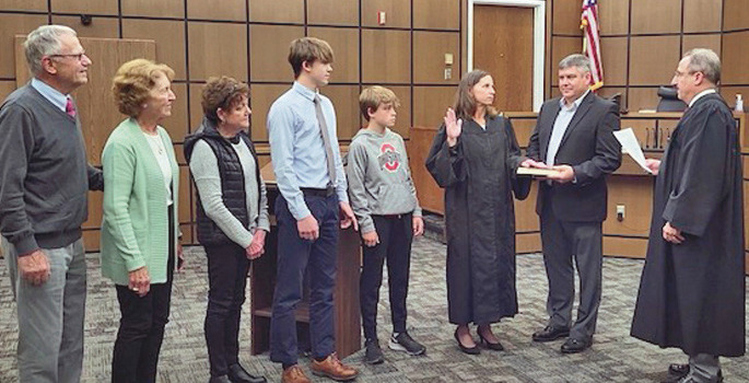 New Perrysburg Municipal Court magistrate takes office Rossford